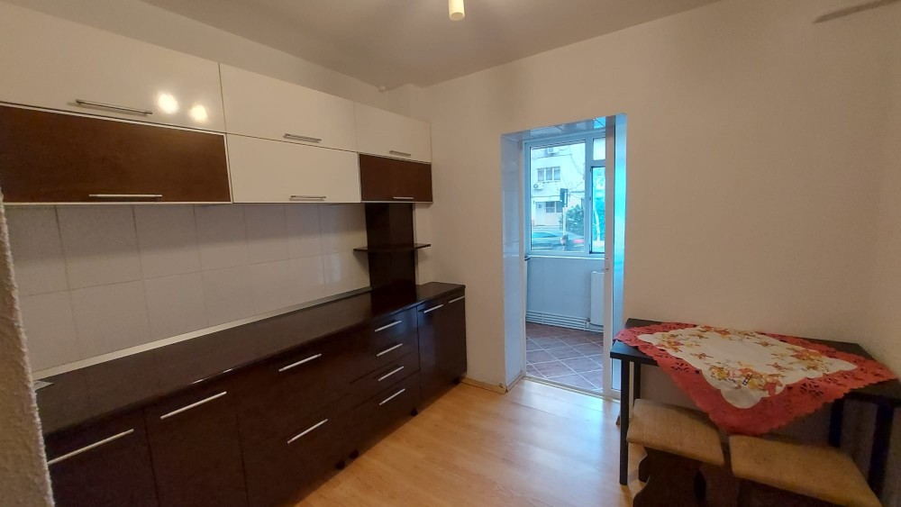 Apartament stradal Sid-Vest